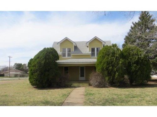 209 S Washington Ave, Protection, KS 67127