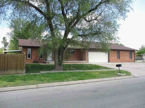 2006 S White Oak Dr #1 & #2, Wichita, KS 67207
