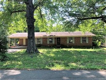 111 Westwood Dr, Booneville, MS 38829