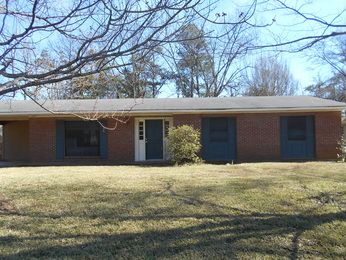 1618 Steen Dr, Clarksdale, MS 38614