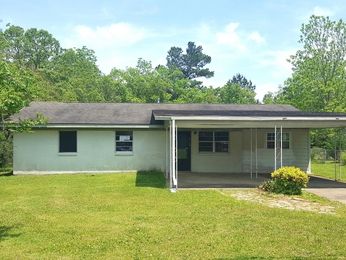 10516 Oak St, Vancleave, MS 39565