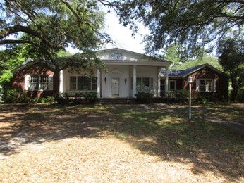 504 Thompson St, Walterboro, SC 29488
