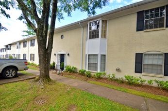 5025 Wayneland Drive #K8, Jackson, MS 39211