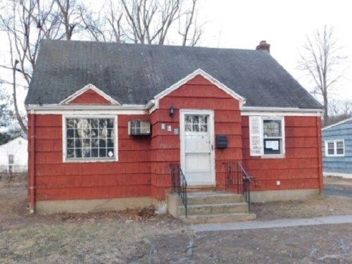 135 Mercer Ave, East Hartford, CT 06118