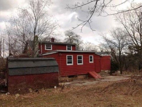 46 Todds Hill Rd, Branford, CT 06405