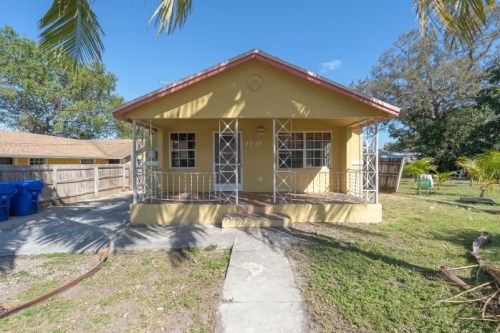 7727 Nw 4th Ct, Miami, FL 33150