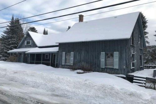 50 Willoughby Lake Road, Barton, VT 05822