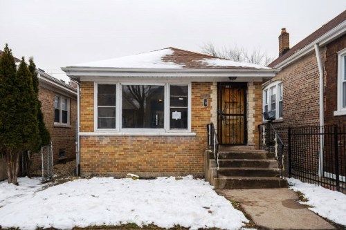 4147 W Crystal St, Chicago, IL 60651