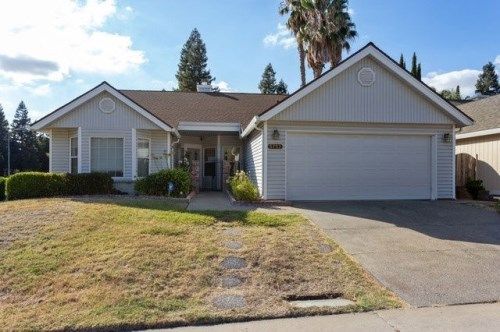 5752 Laguna Park Dr, Elk Grove, CA 95758