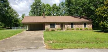 5499 Locust St, Meridian, MS 39307