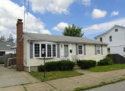 63 PINE GROVE ST, Pawtucket, RI 02861