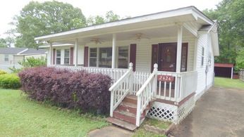 2424 22nd St N, Bessemer, AL 35023