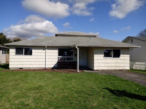 3042 Florida St, Longview, WA 98632