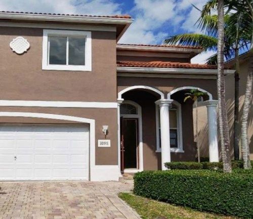 1095 Center Stone Ln, West Palm Beach, FL 33404