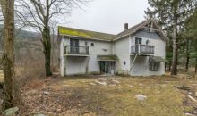 106 E Main St Stockbridge, MA 01262