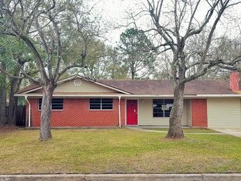 2102 Miller St, Pascagoula, MS 39581