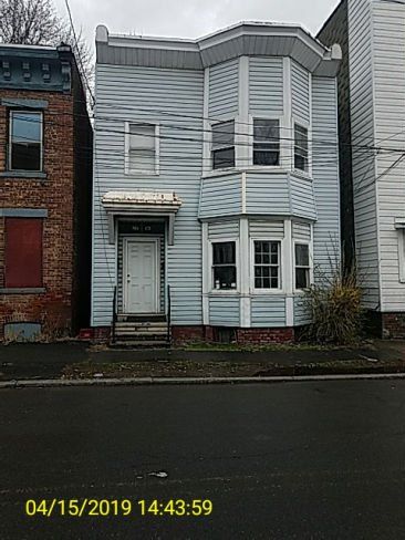 13 101 St, Troy, NY 12180