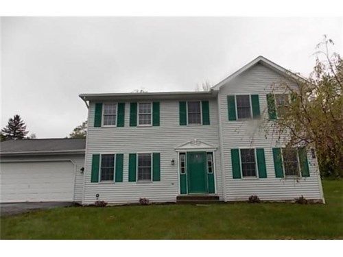 300 EDGEWOOD DR S, Clarks Summit, PA 18411