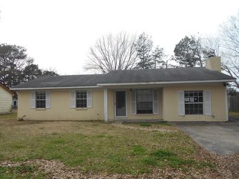 1637 S Pear Lane, Greenville, MS 38703