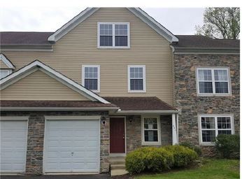 64 C Ridge View Cir, East Stroudsburg, PA 18301