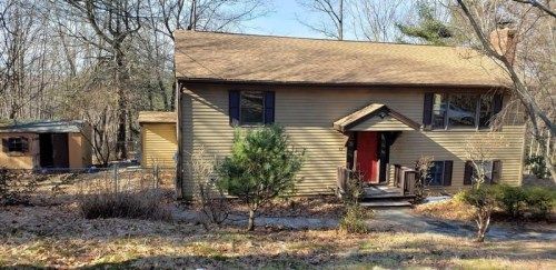 82 BREAKNECK ROAD, Sturbridge, MA 01566