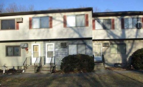 66 Lantern Park Dr Apt 4, Naugatuck, CT 06770