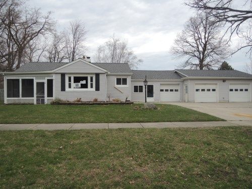 1465 New York Ave, Marysville, MI 48040