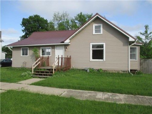 133 W Main St, Amboy, IL 61310