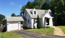 8 Robbins Ave Newington, CT 06111