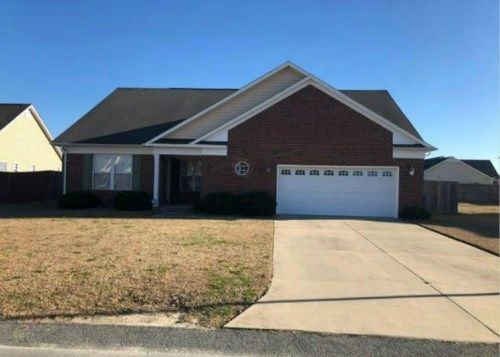 1319 Tree Pl, Fayetteville, NC 28314