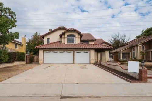 2909 East Black Horse Dr, Ontario, CA 91761