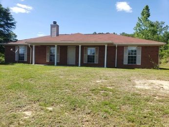 1542 Fuller Rd, Prattville, AL 36067