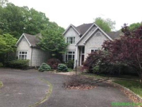 115 BERGERVILLE RD, Freehold, NJ 07728