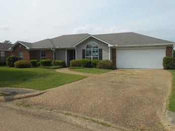 1010 Elms Cv, Ridgeland, MS 39157