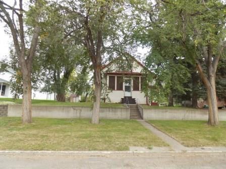 404 3RD ST NE, Mandan, ND 58554