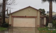 4811 E GEARY ST Fresno, CA 93725