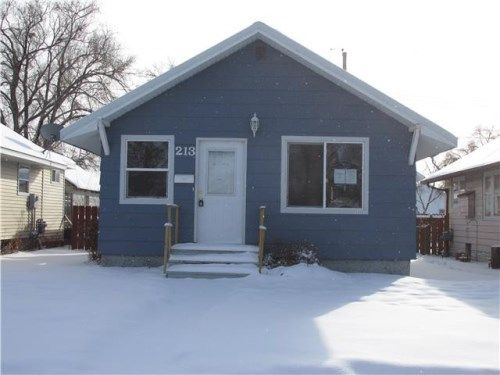 213 4th St W, Williston, ND 58801