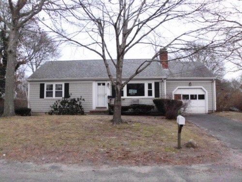 102 Compass Cir, Hyannis, MA 02601