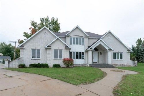 2112 Cawdor Ct, Lansing, MI 48917