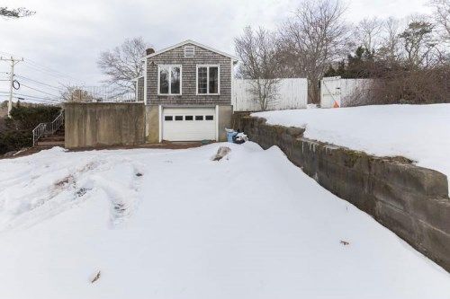 216 Samoset St, Plymouth, MA 02360