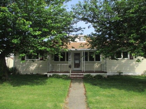 25 Francis Dr, Pennsville, NJ 08070