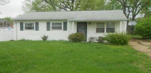 12057 Providence Ln, Maryland Heights, MO 63043