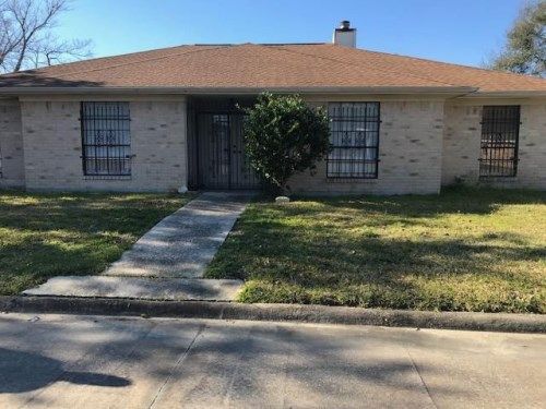 3811 TURTLECREEK DR, Port Arthur, TX 77642