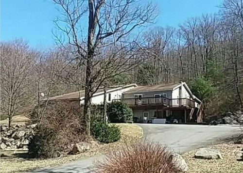 2335 Woodhaven Dr, Saylorsburg, PA 18353