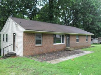 2508 Liverman Dr, Hopewell, VA 23860