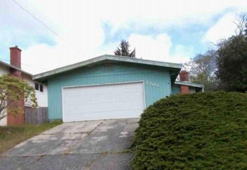 2202 WALL ST, North Bend, OR 97459