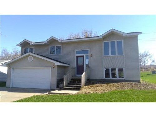 1237 12th Street Cir SE, Waseca, MN 56093