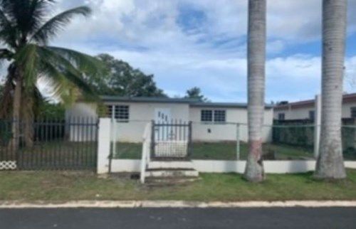 725 Anani St Higuil, Dorado, PR 00646