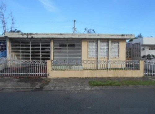 4k 31 Nevado St Lom, Bayamon, PR 00956