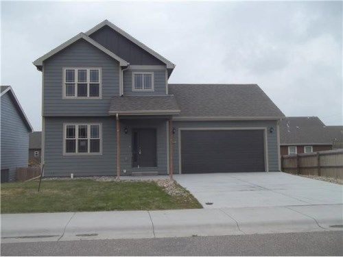 977 S 5th Ave, Mills, WY 82644